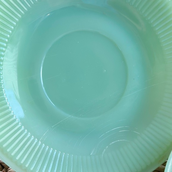 Jadeite Fire King, Anchor Hocking Saucers - Picture 4 of 7